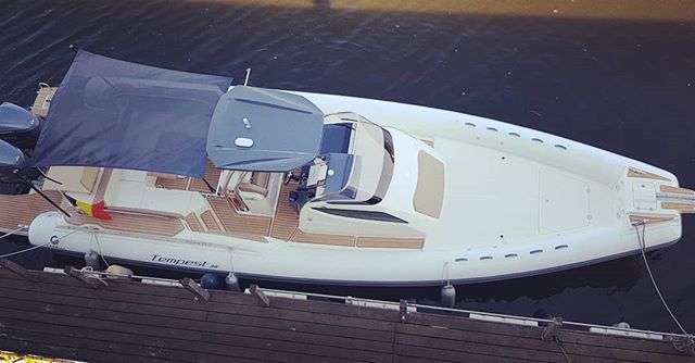 Technohull_BE's tweet photo. Capelli T38 
#t38 #capellitempest38 #ribs #rigidinflatableboats #semirigides #bmc https://t.co/DK0tVEOkXV https://t.co/cVZe8eck09