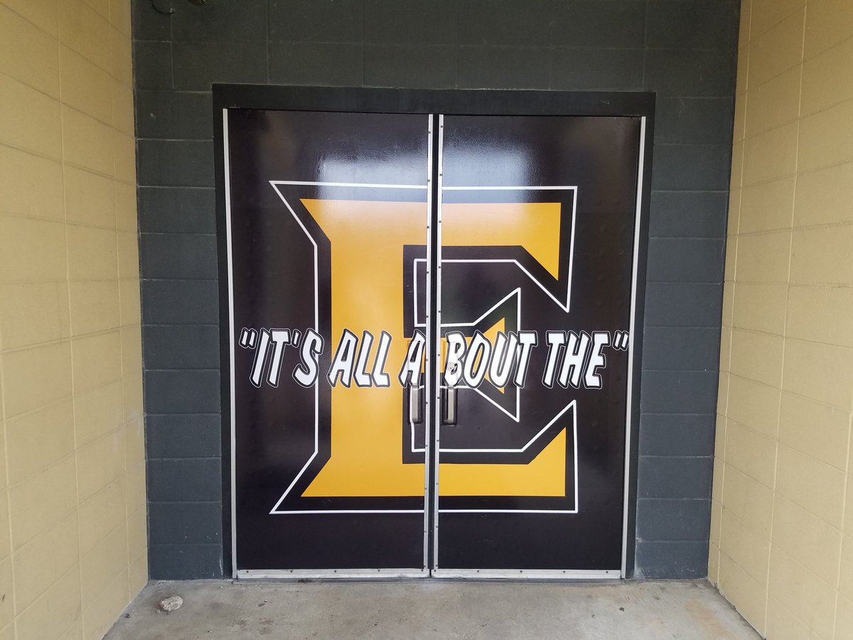 KrisPeters06's tweet photo. IT'S GAMEDAY AT THE "E"!!! COME CHECK OUT YOUR NEW LOOK EAST ST. JOHN WILDCATS TONIGHT AT 6 PM AT JOE KELLER STADIUM AKA THE "WILDCATS DEN"!!! THE DAWN OF A NEW DAY!!! DON'T MEET ME THERE, BEAT ME THERE!!! #WORKINGTOWARDS #THE6 #TIMETOGETTHISMONEY #YAFAVOC #ALLABOUT #THE #EEEE https://t.co/SPG4dEAL6a