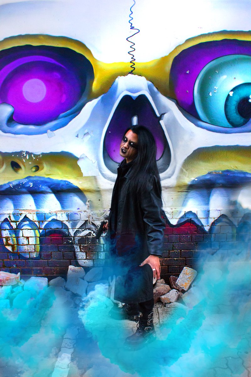 GirlsFrame's tweet image. #graffiti #malmodel #inkedmodel #StreetStyle #photography #art