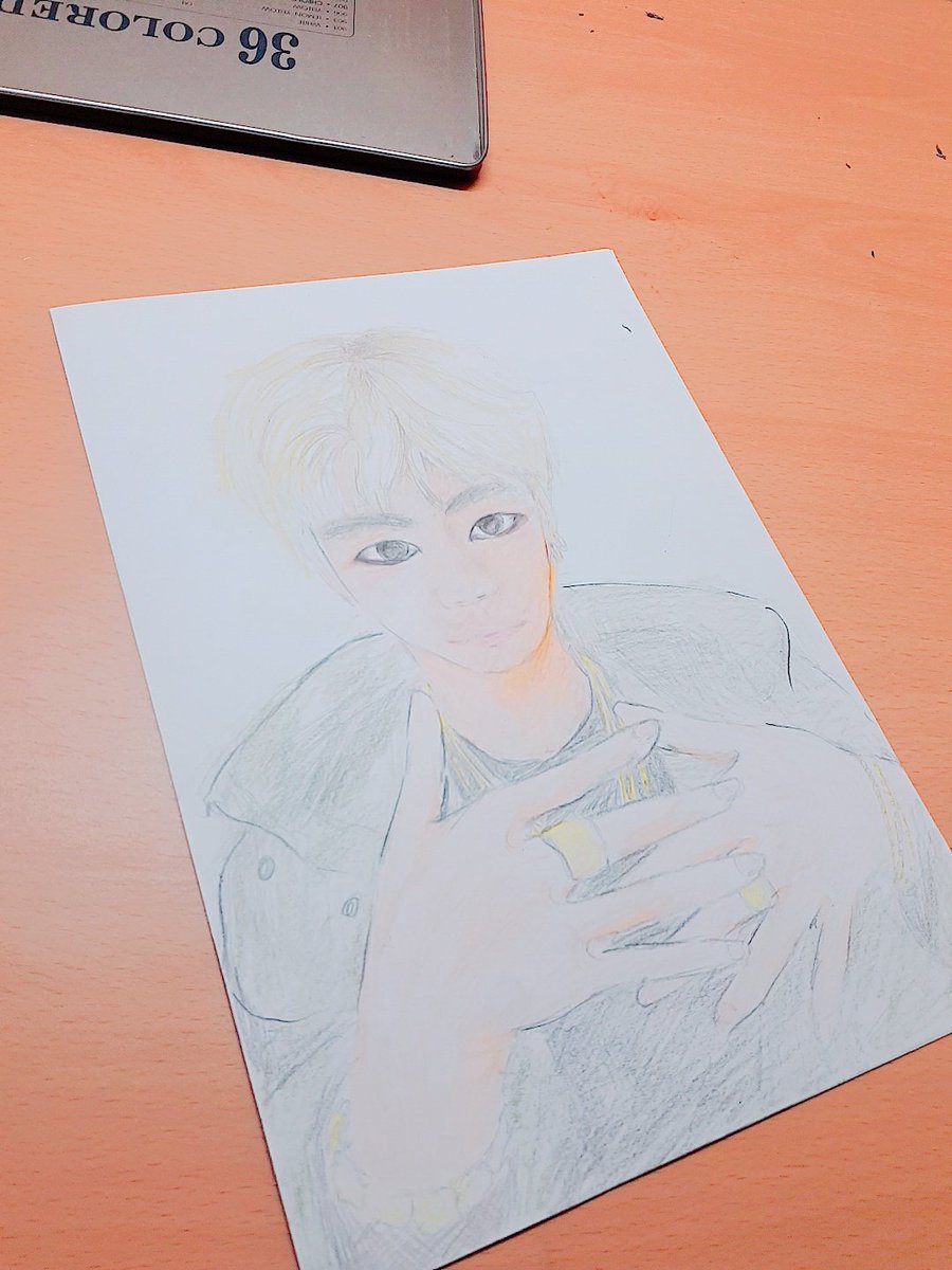 _chasong_'s tweet photo. #AgustD_2주년_축하해
#2YearsWithAugustD
#어거스트디믹테2주년짝짝짝
좀 늦었지만 어거스트디 믹스테잎 2주년축하 기념 그림그렸어요!!!!
색칠 좀 이상해서 스케치도 같이 올려요!!!
#iHeartRadioMMVAs #MMVAs #FFGroupBTS @BTS_twt https://t.co/jzizIvh0pa