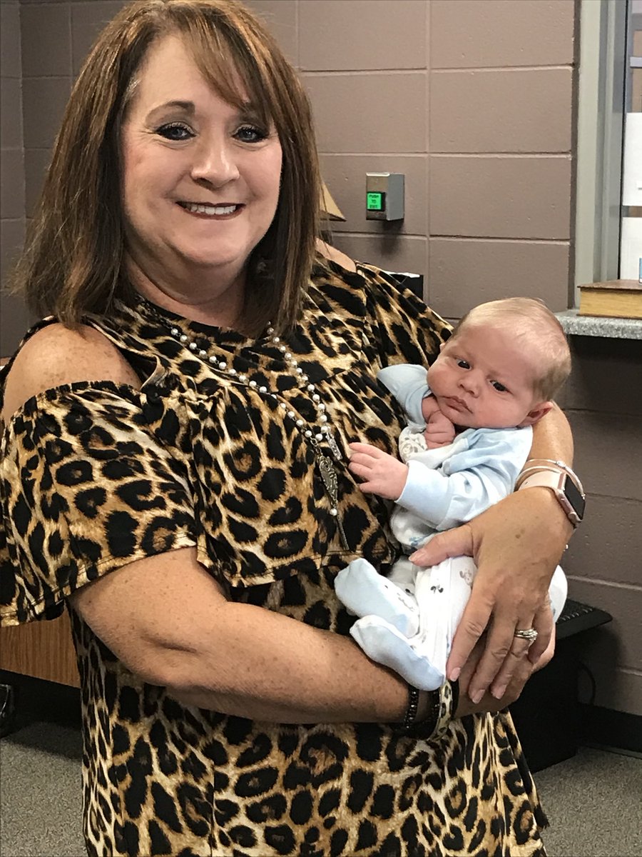 PVESRaiders's tweet photo. Mrs. Leeโs office assistant this morning!! #littleRaider https://t.co/jdDn2lly08