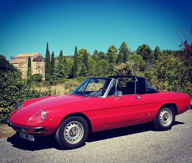 In love with l'Alfa Romeo Spider 1971. Un régal à conduire au coeur des vignes occitanes. De belles vidéo en drone à venir !
.
.
.
.
#alfaromeo #alfaspider #alfa #classiccars #vintagecars #occitanie #vacances #labellevie #instago #collectioncar #voiture … ift.tt/2PfHHWe
