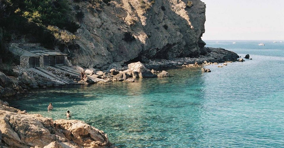 cntraveller's tweet photo. The 25 best beaches on Ibiza. @Ibiza_Travel https://t.co/oeDnmz60bf https://t.co/BfQMpkNDMu