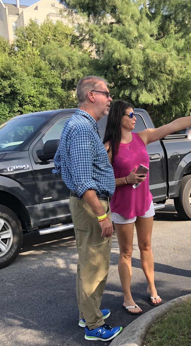 UTCBizDean's tweet image. It’s a great day when the #MocsFlockBack for Operation Move-In Day. We’re ready to kick off another academic year in the @UTCRollinsCOB!