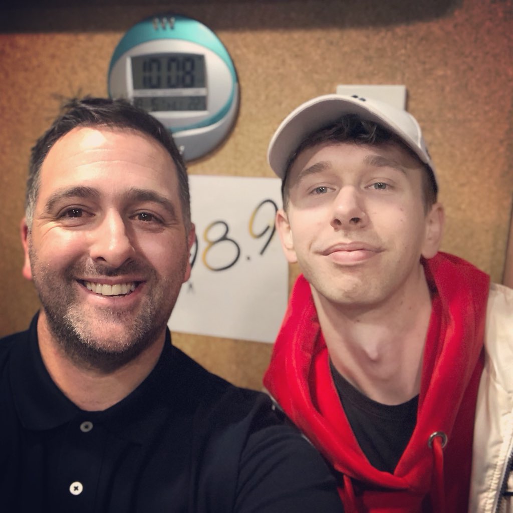 📸 w/ <a href="/SebMontMusic/">SÉB MONT</a> on #MorningShow989 ✌🏼