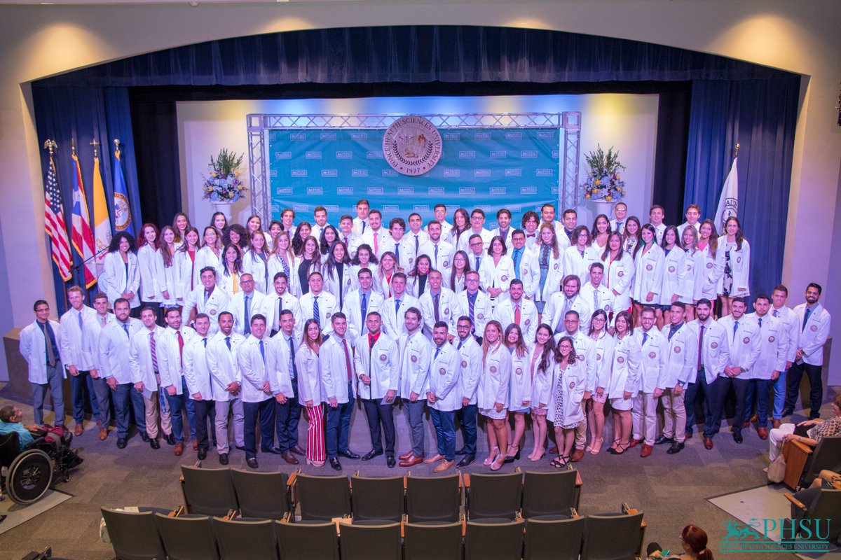 PonceHealthSU's tweet photo. #TBT of our MD2022 #WhiteCoatCeremony. If you wish to see more pictures 📷, visit our website https://t.co/GNXcCyraYY. #PHSUFamily #FutureDoctors https://t.co/E8CUbHrr1X
