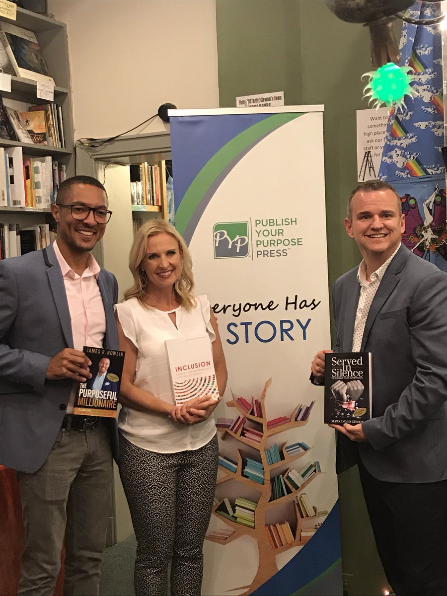 jenniferbrown's tweet photo. #NGLCC18 just keeps getting better! I know itโs a hike but I hope to see some of you at the #PublishYourPurpose booth today at 11:15! #LGBTUnity https://t.co/zx7ieTV49u