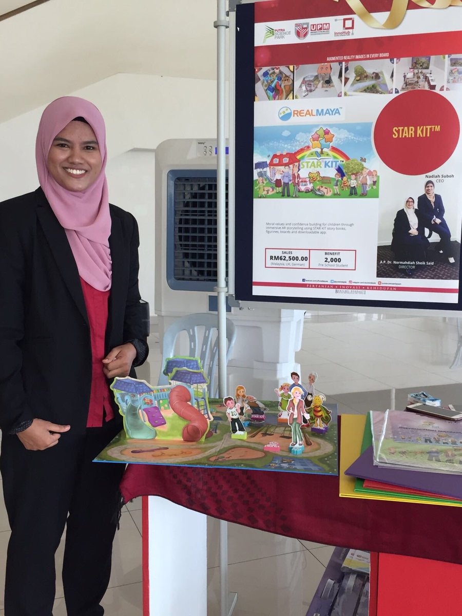STARKitHQ's tweet photo. Di Majlis Graduasi Innohub. Menteri Usahawan, YB Mohd Ridzuan sangat tertarik dengan kaedah pembelajaran yg boleh dicapai dengan menggunakan STAR KIT.

#ARSTARKIT #RealMaya https://t.co/1hHxoP4yTT