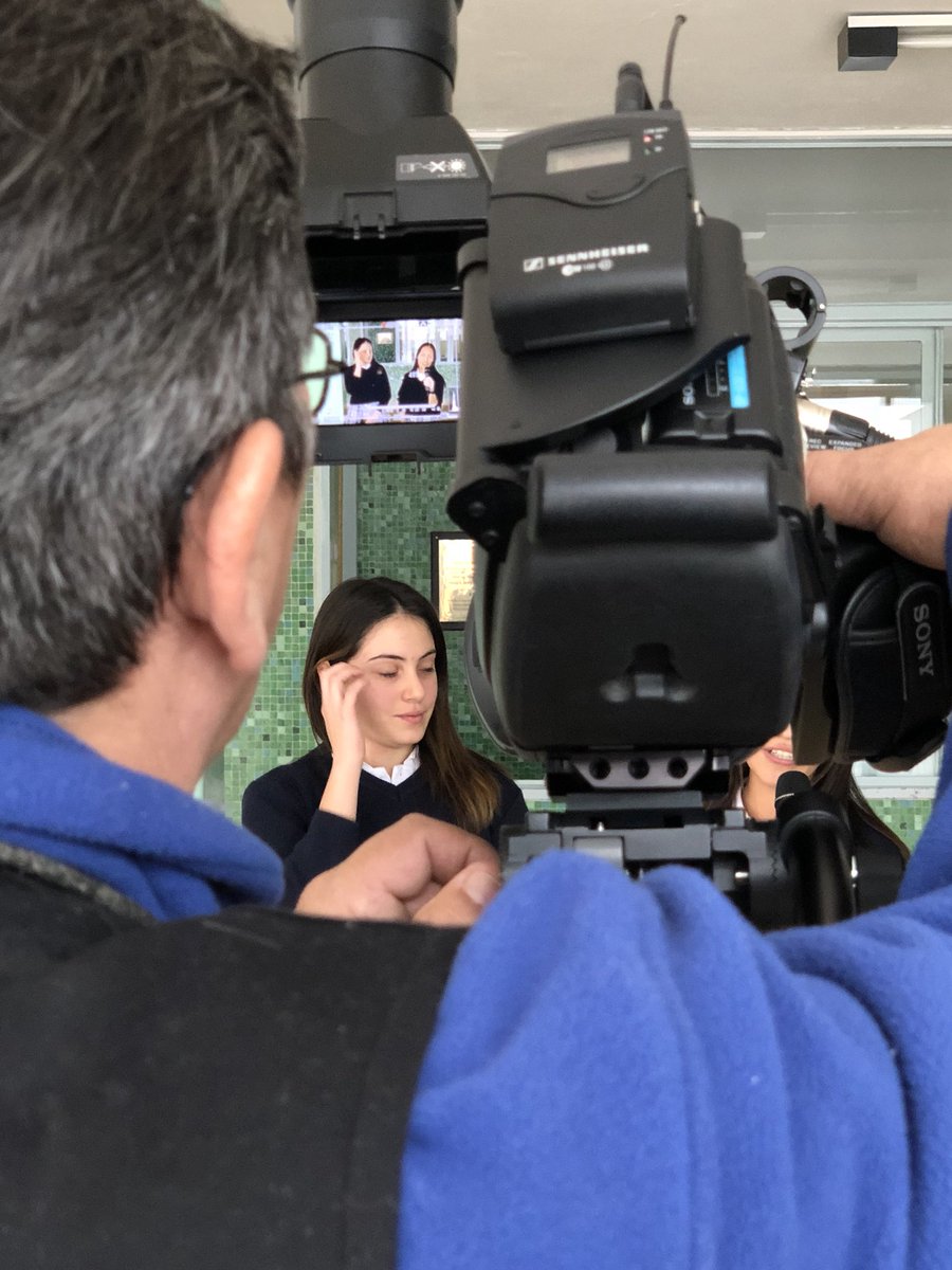 FormandoSonris1's tweet photo. Muchas Gracias @c7chubut por venir hasta el colegio @IMAtwch y ayudarnos a difundir todos los #ProyectosSolidarios Unos Genios! 💖❤️😇 @mpatogomez @lawilli @adatasur @FmTiempoRadio  @Canal12TrelewTV @NatyAMorales @Florpapaiani @carloshughestre @barciaml @MaruOrtizTw @ https://t.co/lOtgqrFTov