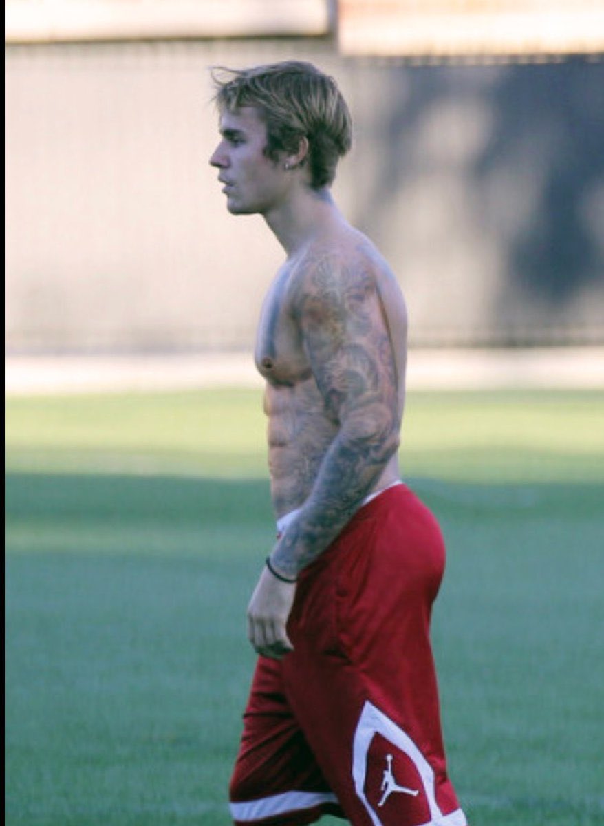 NAKED CELEBRITIES on Twitter: "JUSTIN BIEBER’s ASS #justinbieber #ass #