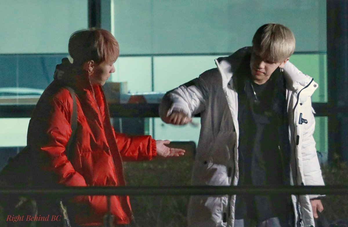 phoenixren_kr's tweet photo. Rubin and 50 Shades of Red ❤️❤️❤️ #irubin #haejoon #lilcj #BC #HappyRubinDay #이루빈 #BOYS24 #MIXNINE https://t.co/8PQztE1g2z