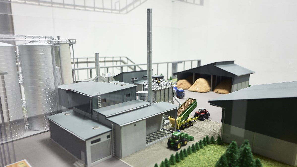 Siemens_Energy's tweet image. A step in the right direction &amp;amp; a reduction of the #carbonfootprint: Thanks to #sectorcoupling, #Wunsiedel proves that #energy providers will be able to integrate higher amounts of #renewables into their #grids. sie.ag/2vQ4gsA #CIGRE