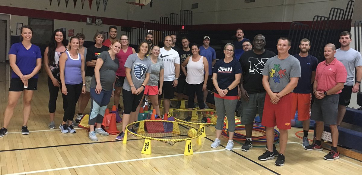 StrengerTom's tweet image. Special thanks to @Satterwhitecarl and all the teachers of @DMPSPE !  You were part of the @OPENPhysEd 1 million and continue to support the mission.  We are grateful to have you as part of the #OPENFamily ! @kckfitschools @iowaahperd