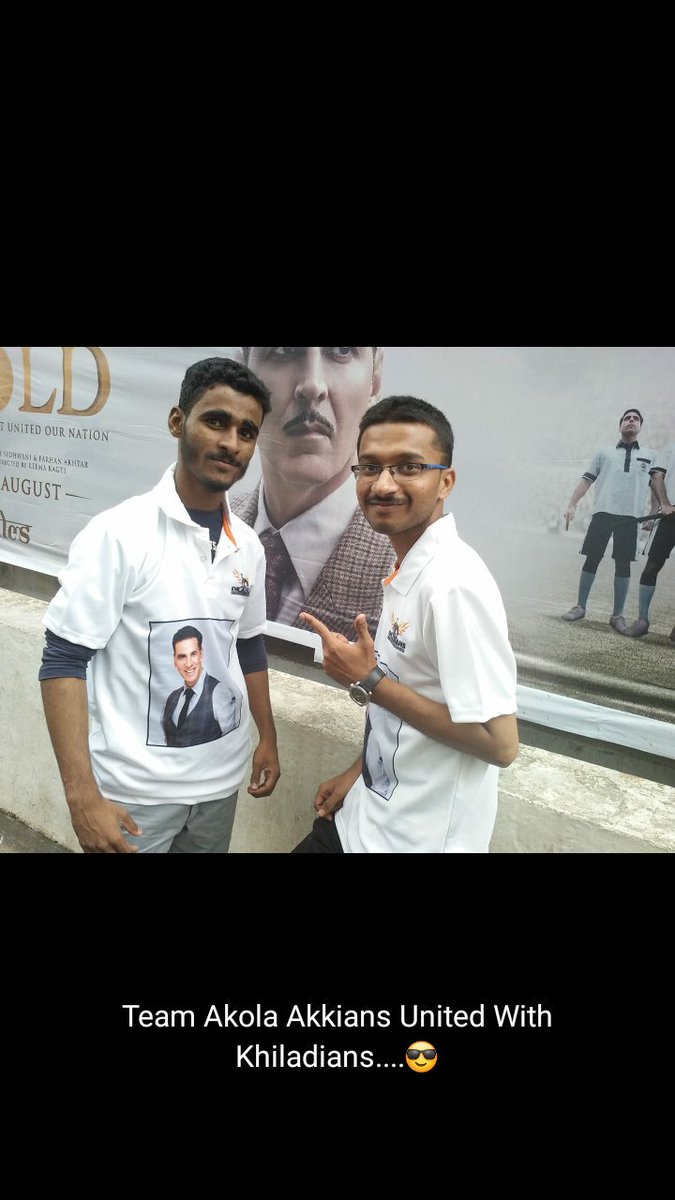 Bhushanadhau1's tweet photo. #AkolaAkkians With @Khiladians_Pune The Union Together Yesterday For #GoldFDFS Celebrations Together Thank Team Pune For Involving Our Team Members In Your Celebrations 

#UnitedAkkians https://t.co/XrXmFokMRB