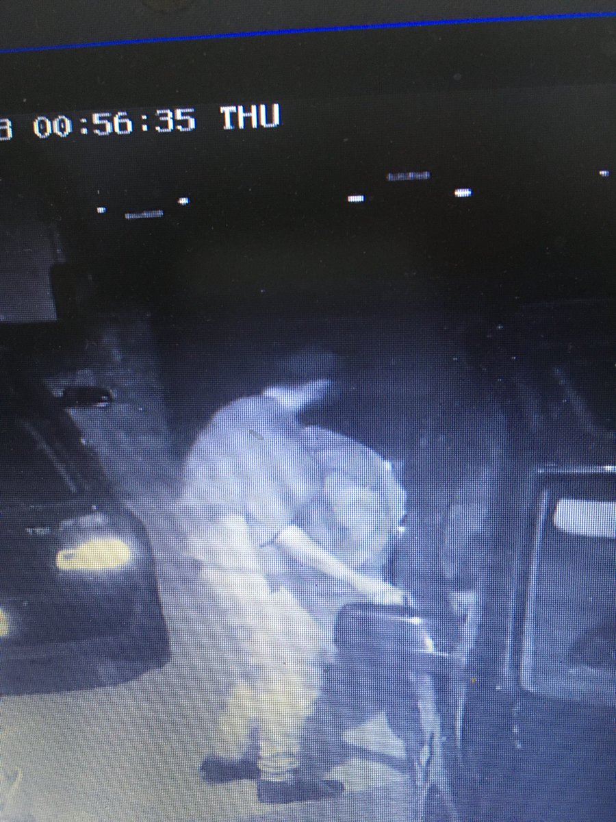 18Savage's tweet photo. More cars been gone through in #longlevens again last night @GlosPolDistrict https://t.co/w5TTn0M1CS