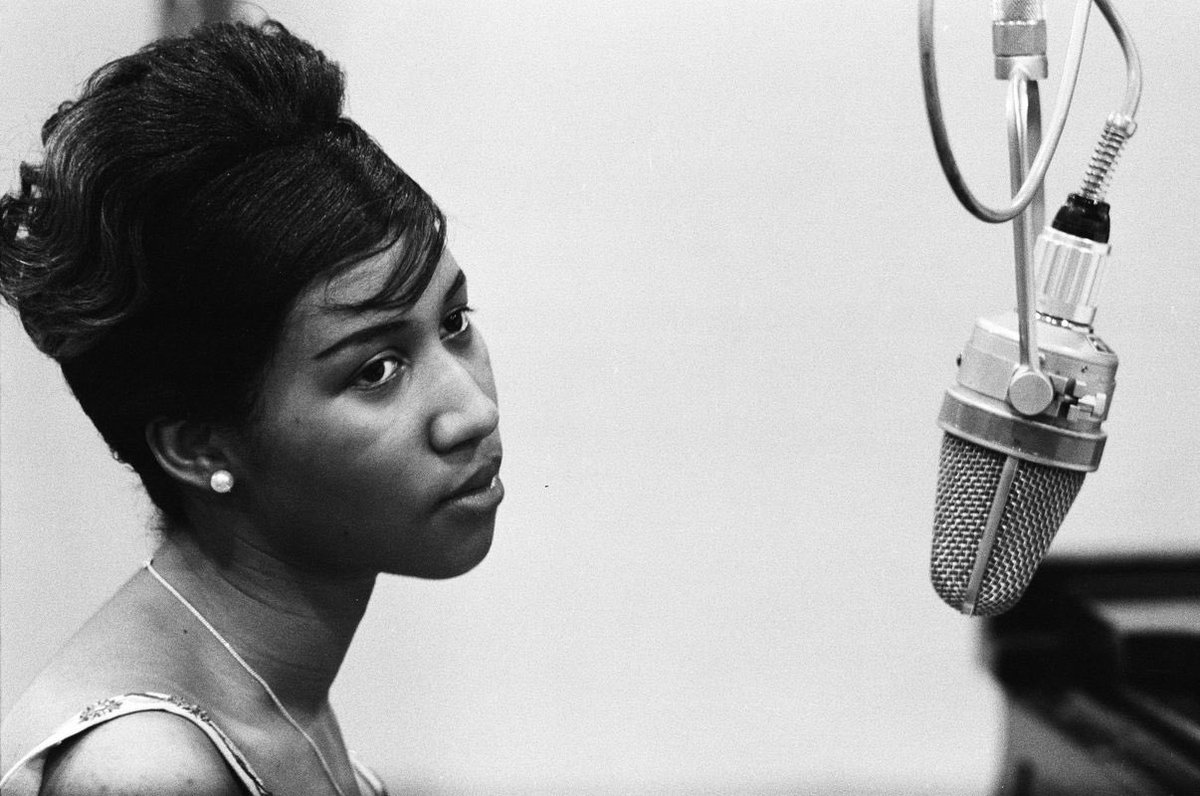VinylMePlease's tweet photo. RIP to one of the greatest, Aretha Franklin. https://t.co/uqgrRq4aoj