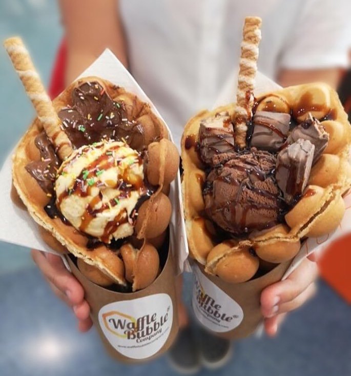 CCAsTermas's tweet photo. Disfrutando a pares. 😝 ¿Vainilla o chocolate? #wafflebubble #gofres #yummy #foodporn https://t.co/pjpcUe7IiJ