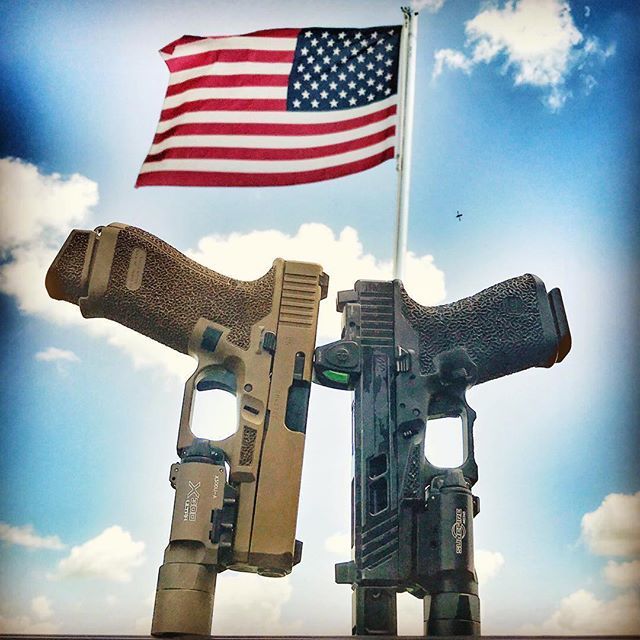 TexasBlackRifle's tweet photo. 📸Repost @tlee2989
・・・
It’s a great day to enjoy all your #freedoms #murica #america #glock #glock19 #glock19x #g19 #glock #19x #pistols #glockperfection #glockperfected #surefire #surefirex300 #x300 #x300u #allthelumens #texasblackrifleco #microcomp … https://t.co/V2WViUTPcx https://t.co/2csMeZLl3y