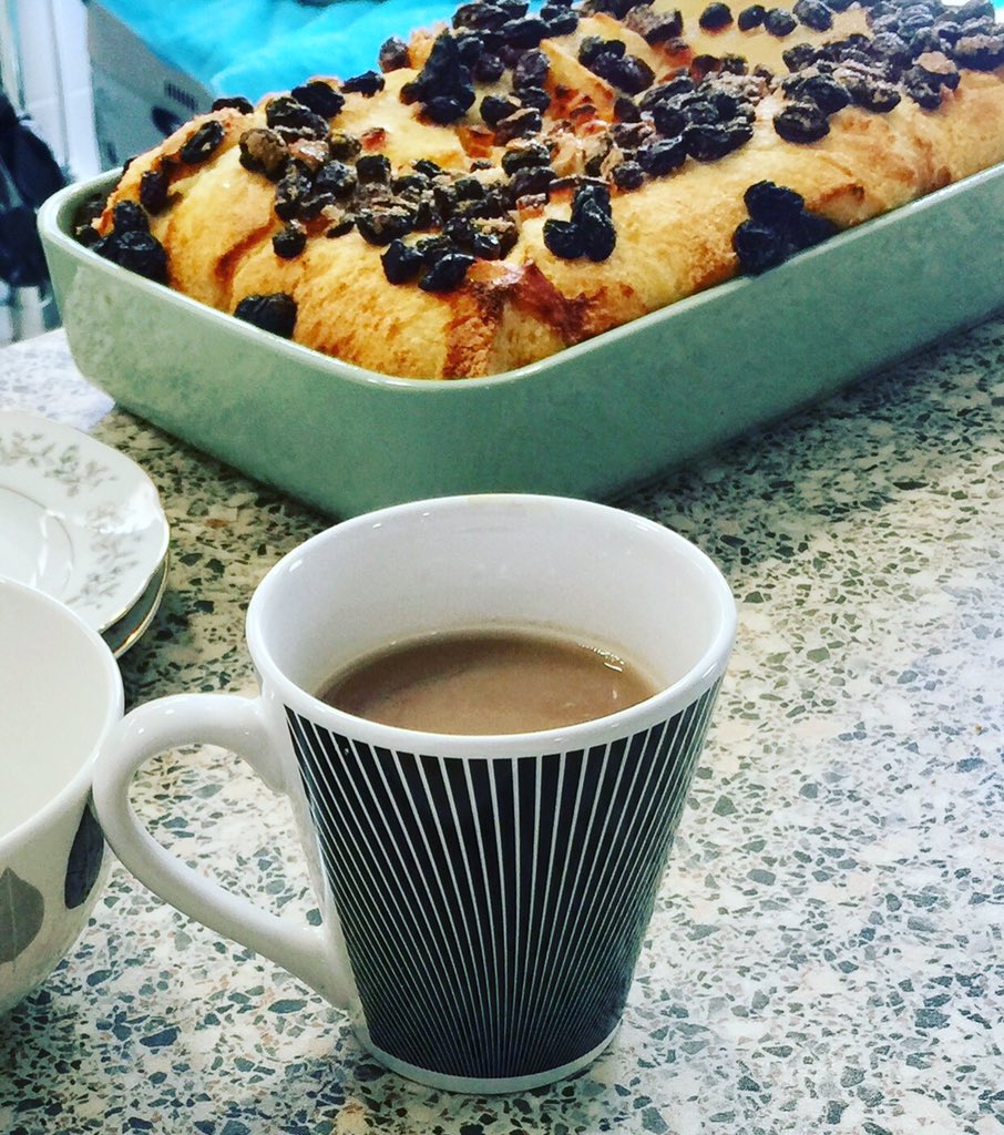 Cohort4Women's tweet photo. Hot tea and home made bread &amp; butter pudding #thursdaylunchclub #womensupportingwomen #endloneliness @Cohort4Women https://t.co/8KOb5Lp7IA