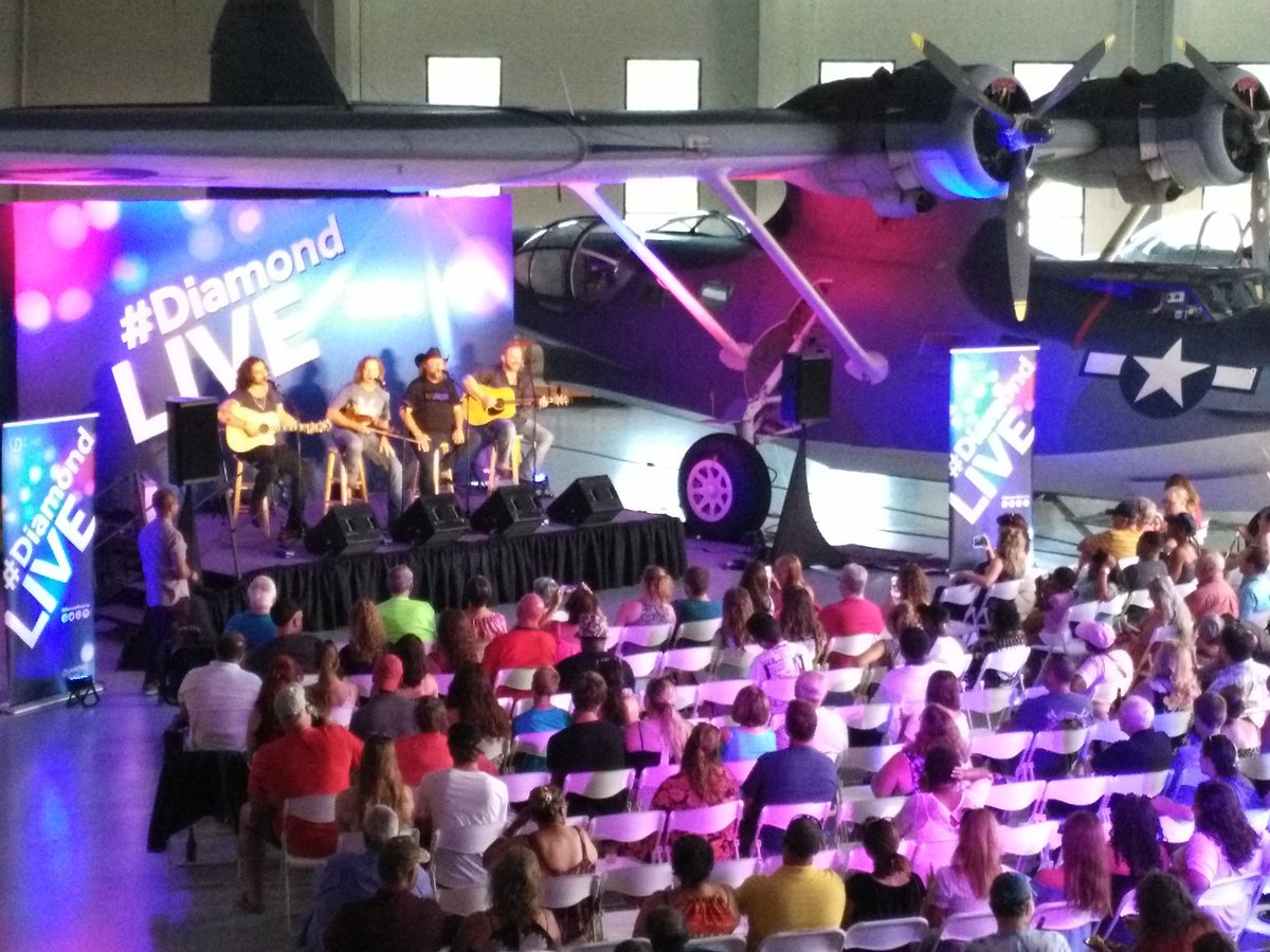 Munchkinn0's tweet photo. Colt Ford Concert at the Military Aviation Museum!
#DiamondLIVE #DiamondEvents @DRIguy2017 @davidj_daniel @DemutisG @misty_raybuck https://t.co/Yab0TZ9qW6