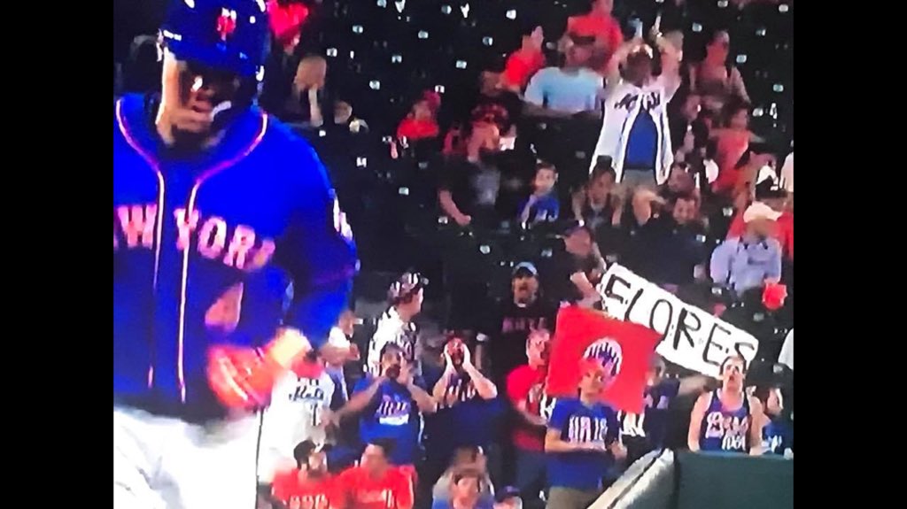 TheMetsChick's tweet image. Amazing win lasting night and great outing with @DCMETS16 and #PinMan 📚📚📚 #LGM