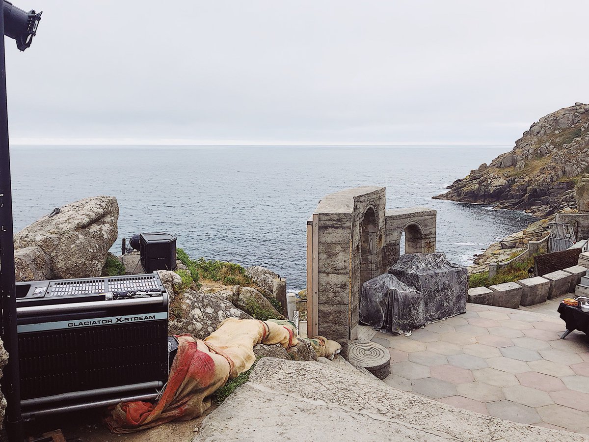 MartinProUKDist's tweet photo. Great pics of a @Martin_Global JEM Glaciator X-Stream at the extraordinary location of the  @minacktheatre open-air theatre in Cornwall :-)  

Glaciator specified for this month's Herts Players' production of Alice and supplied by @WhiteLightLtd https://t.co/uNsm1hhzqb