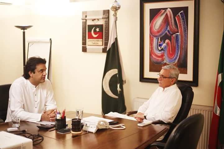 IK_UPDATES's tweet photo. اسلام آباد : عثمان ڈار کی جہانگیر ترین سے ملاقات۔  این اے  73 میں الیکشن کے نتائج پر تفصیلی گفتگو۔، اس موقع پر سیالکوٹ کے عوام کے مسائل کے حل  پر بھی تبادلہ خیال کیا۔
@UdarOfficial @JahangirKTareen @jkt https://t.co/X7VTkBnDvv