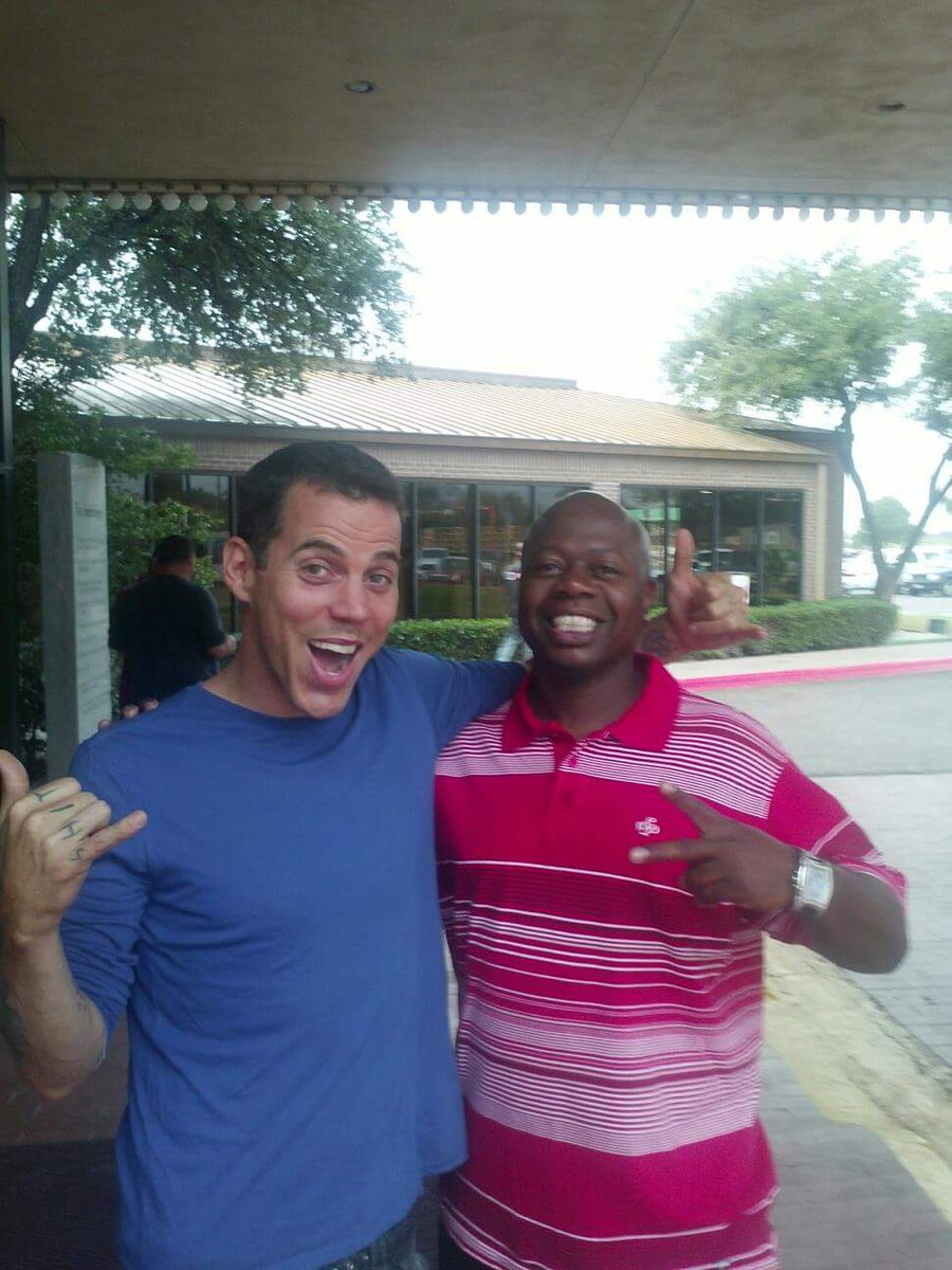 adrianadubb's tweet photo. This is when our friendship started 6 years ago! One of the best dudes you can have as a friend in this business @steveo thanks for being that dude! #ourfirstshow https://t.co/Va2GdoMmrd