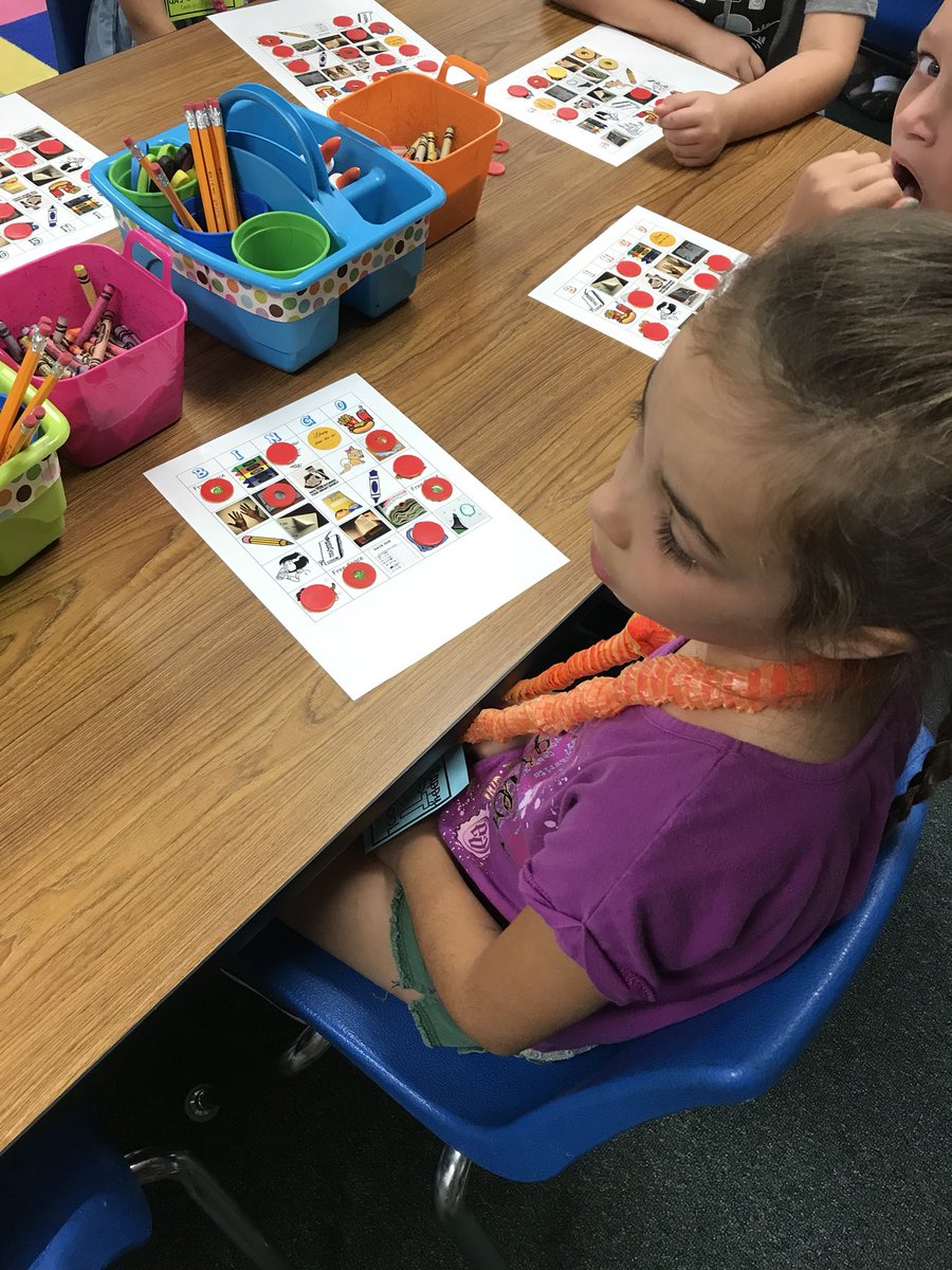 MinnieClineES's tweet photo. Bingo in the library!! https://t.co/4Wo3iOLDd0