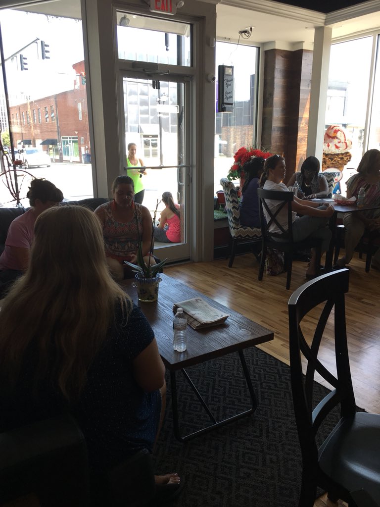 KathrynM101's tweet photo. LMS #CoffeeEDU happening now at Red’s Donuts! Loving the sharing and collaboration! @LCSJackets @LexMidSchool #LMSNewDay #ThePepperEffect https://t.co/dX76hZvuAK