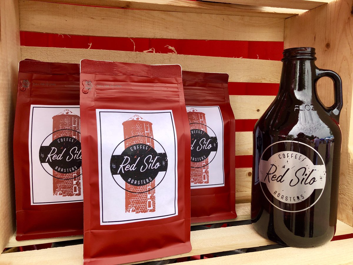 Join us this weekend at the Golden Fine Arts Festival where we will be serving a wide range of espresso drinks and a soothing chai tea. Want to drink Red Silo Coffee at home? Don’t leave without a bag of beans or a cold brew growler.