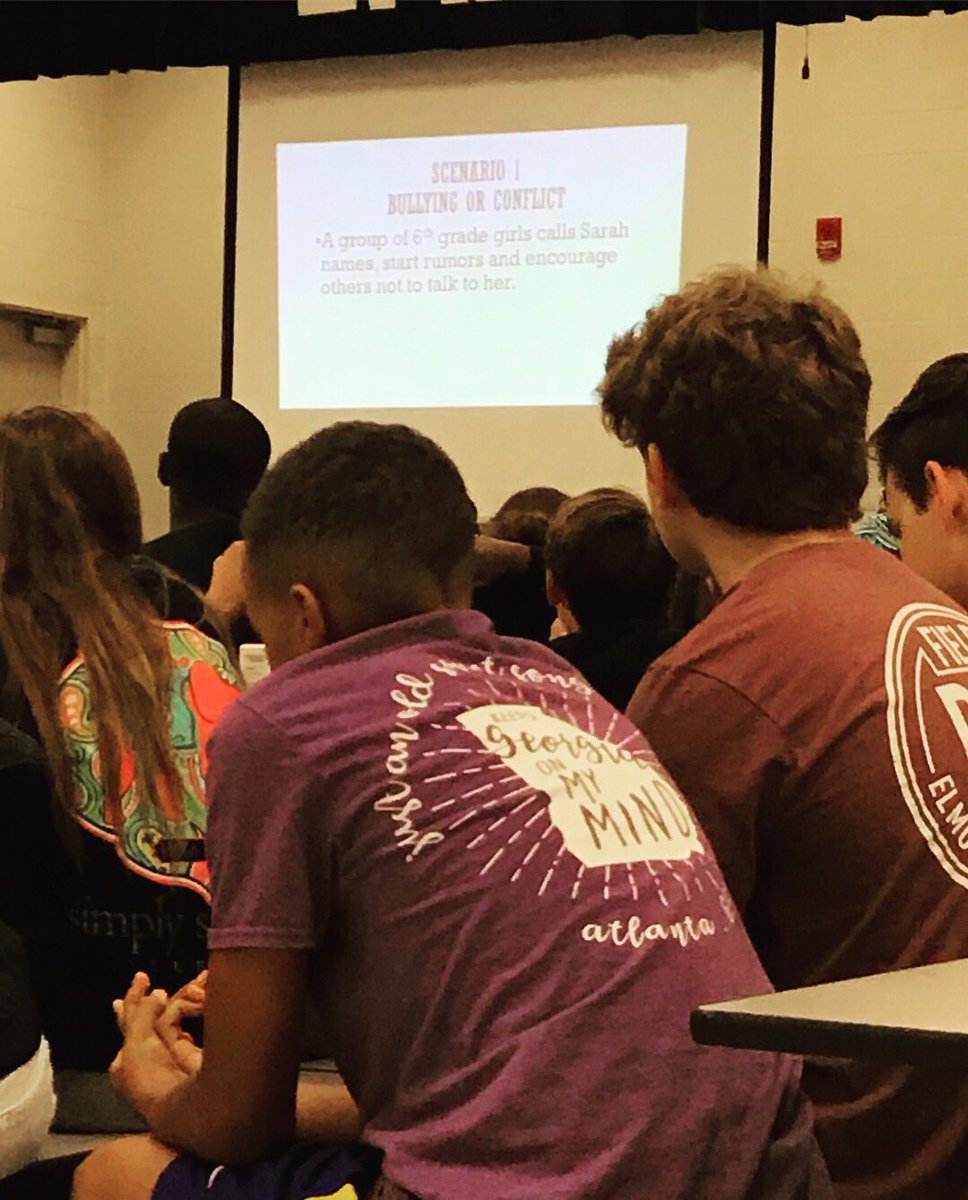 EPMS_Eagles's tweet photo. 8th Grade Expectations Meeting. #EagleExcellence #InternPost https://t.co/reN79xbKbU