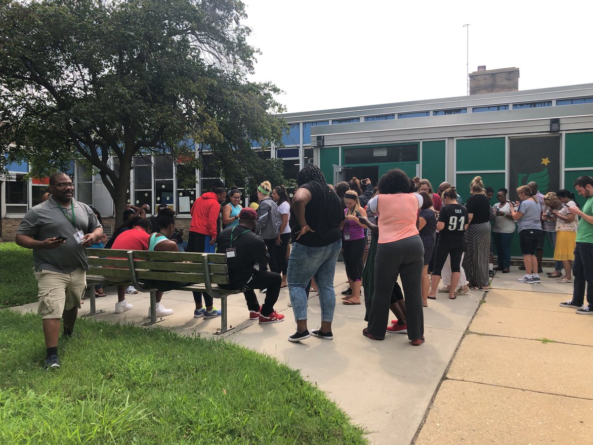 MsLeESCS's tweet image. Practicing twitter coins at PD today