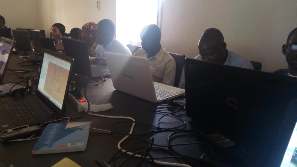 ONG_Amedd's tweet photo. J4 #CartoCamp #koutiala initiation #QGIS @ONG_Amedd @OSamkes @OSM_Mali @osmafrica @OSMBenin @absaliou https://t.co/dzXz7BERyM
