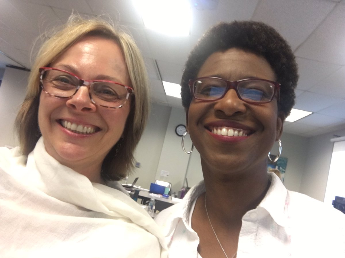 MelissaH324's tweet photo. #wiwow1819 learning together from Gloria ladson-billings! Awesome! https://t.co/qUTsasiZhS