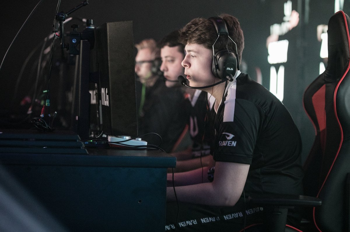 RavenGG's tweet photo. .@UNILADEsports are still unbeaten at #CWLChamps They kick off todays action at 12PM ET on mainstream: https://t.co/QWGd9hBSxE

-----------

Official Pro Merchandise: https://t.co/UTkFLVpyP3 https://t.co/CDfPIoFDrY