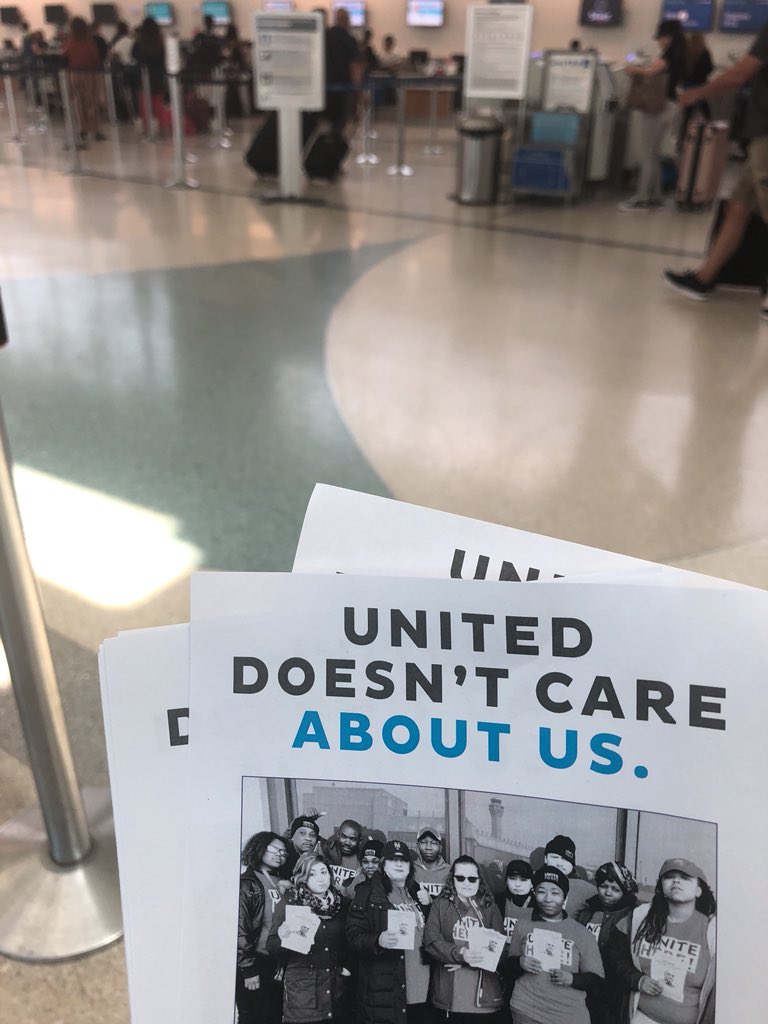 Dreallolo's tweet photo. At FLL airport ! ✊🏾 #uniteddoesntcare #unitehere #uhobb https://t.co/5zuFIHVDza