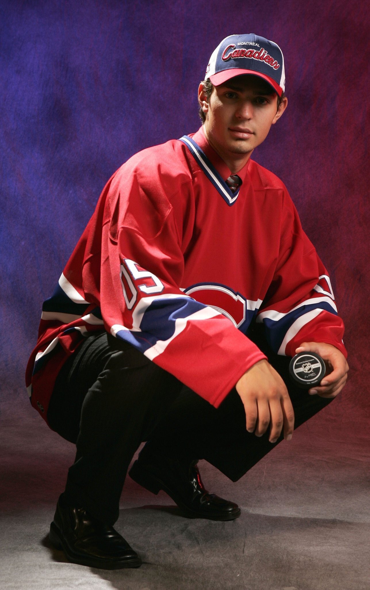 Happy birthday to the fucking goat, Carey Price. Solid cholo stance might I add. 