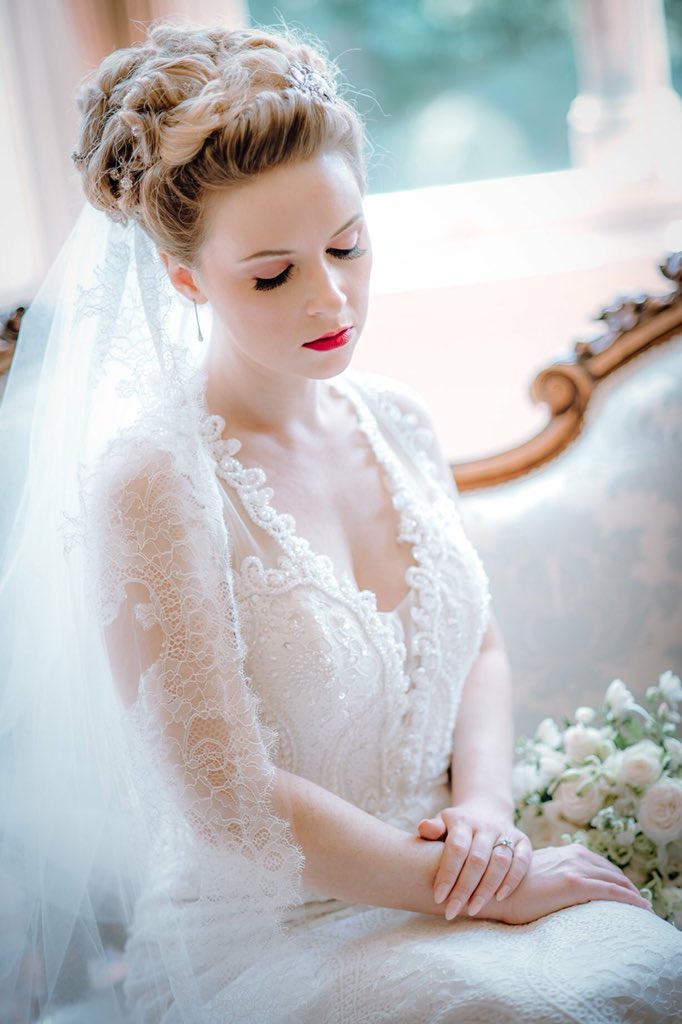 makeupbygemma1's tweet photo. Combined Bridal Make-up &amp; Hair Artist - Based in Birmingham, West Midlands, I also travel nationwide &amp; international to my clients.
- Bookings for 2019, 2020 &amp; 2021 
Further information please look at my website -
https://t.co/pKCQgFeKIm https://t.co/1fJgHE7GTS