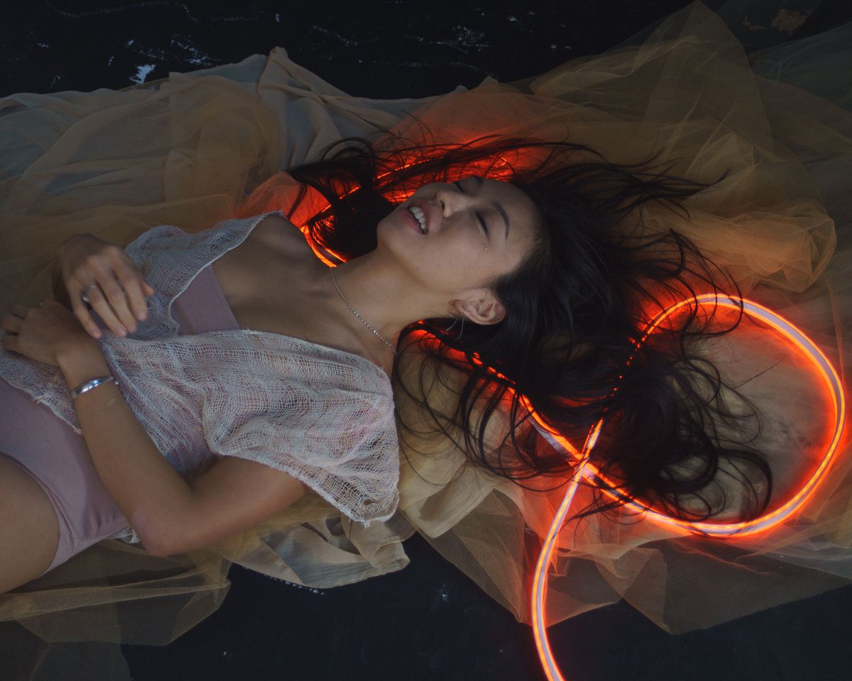 fifirong's tweet image. #sincityvideo is still under construction. I've taken on further challenges and decide to edit it for another round by myself, wish me luck! I would need some:)
.⠀
.⠀
#btsshoot @stefanoboski 
.⠀⠀
#teamfifinity #sincity #electronicpop