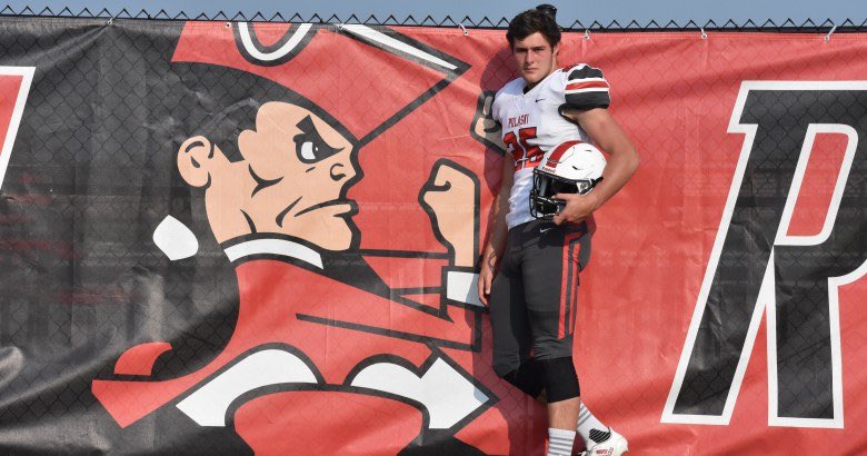 AndrewPekarek's tweet photo. Tough 10: Pulaski’s Hendricks a true throwback #wisfb #hsswi https://t.co/eankmZSipi https://t.co/tafjxa23j6