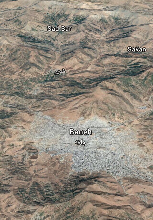 PDKIenglish's tweet photo. Zagros Eagles killed 4 #IRGC terrorists and injured another 3 in a operation in Bane, eastern (Iranian) #Kurdistan today at 20:00. The operation was an response for the IRGC’s attack on the #Peshmerga Forces in Shno, which led to 6 Peshmergas being martyred. #Twitterkurds #Iran https://t.co/XLlvFQAMcK