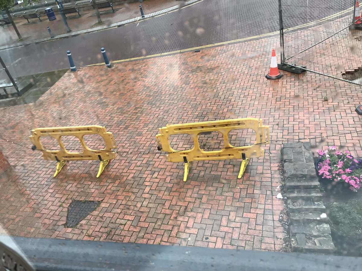 waxing_station's tweet photo. Finally success!! She’s moved and not tried to return. #Stalybridge @StalybridgeTown #protectmyproperty #supportsmallbusiness @jreynoldsMP @TamesideCouncil bollards to be fitted ASAP cctv now on my phone @smallbusiness https://t.co/7Yba4D8IeU