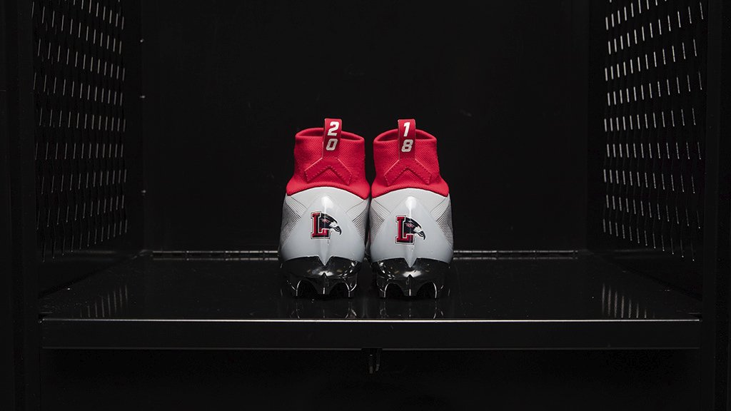 Frisco Liberty Redhawk Football (@lhsredhawksfb) on Twitter photo 🔟 cleats for 🔟 teams. Retweet to vote for the Redhawks custom
designed <a href="/usnikefootball/">Nike Football</a> cleats. The <a href="/friscoisd/">Frisco ISD</a> team with the most
retweets will meet and present their cleat to <a href="/EzekielElliott/">Ezekiel Elliott</a>.
#RedhawkPride 🔟 cleats for 🔟 teams. Retweet to vote for the Redhawks custom
designed <a href="/usnikefootball/">Nike Football</a> cleats. The <a href="/friscoisd/">Frisco ISD</a> team with the most
retweets will meet and present their cleat to <a href="/EzekielElliott/">Ezekiel Elliott</a>.
#RedhawkPride