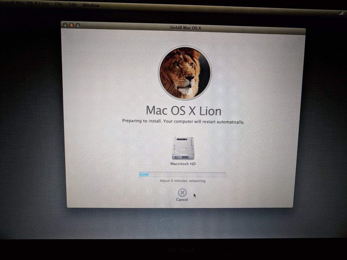 usrbinawk's tweet image. Visiting an old friend again! Snow Leopard disc was locked and didn&apos;t feel like unlocking it as much as I&apos;d love to see Aqua again. #MacOSXLion #OldComputer