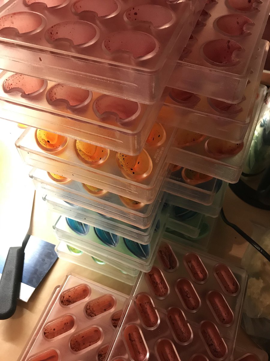Luczakowski_M's tweet photo. Production day with a new toy;)
Busy night ahead
#chocolours #chocolate #SmallBiz #handmade @HandmadeHour @handmadebritain #giftideas @gift_focus @UKGiftHour https://t.co/qcC1ER1AHF