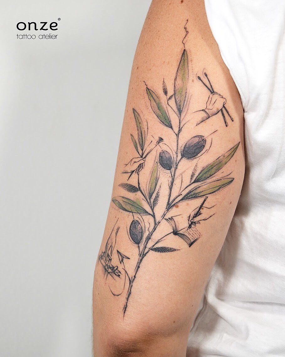 EstudioOnze's tweet photo. Oliveira em sketch, com toques de cor | Olive tree sketch with touches of color
Por/by Miguel
.
Made with: @balm_tattoo @inkmachines @worldfamousink
#sketch #sketchart #sketchtattoo #liningwork #art #olivetree #oliveira #green #inkedmag #faro #algarve #portugal https://t.co/l854eNHFbQ