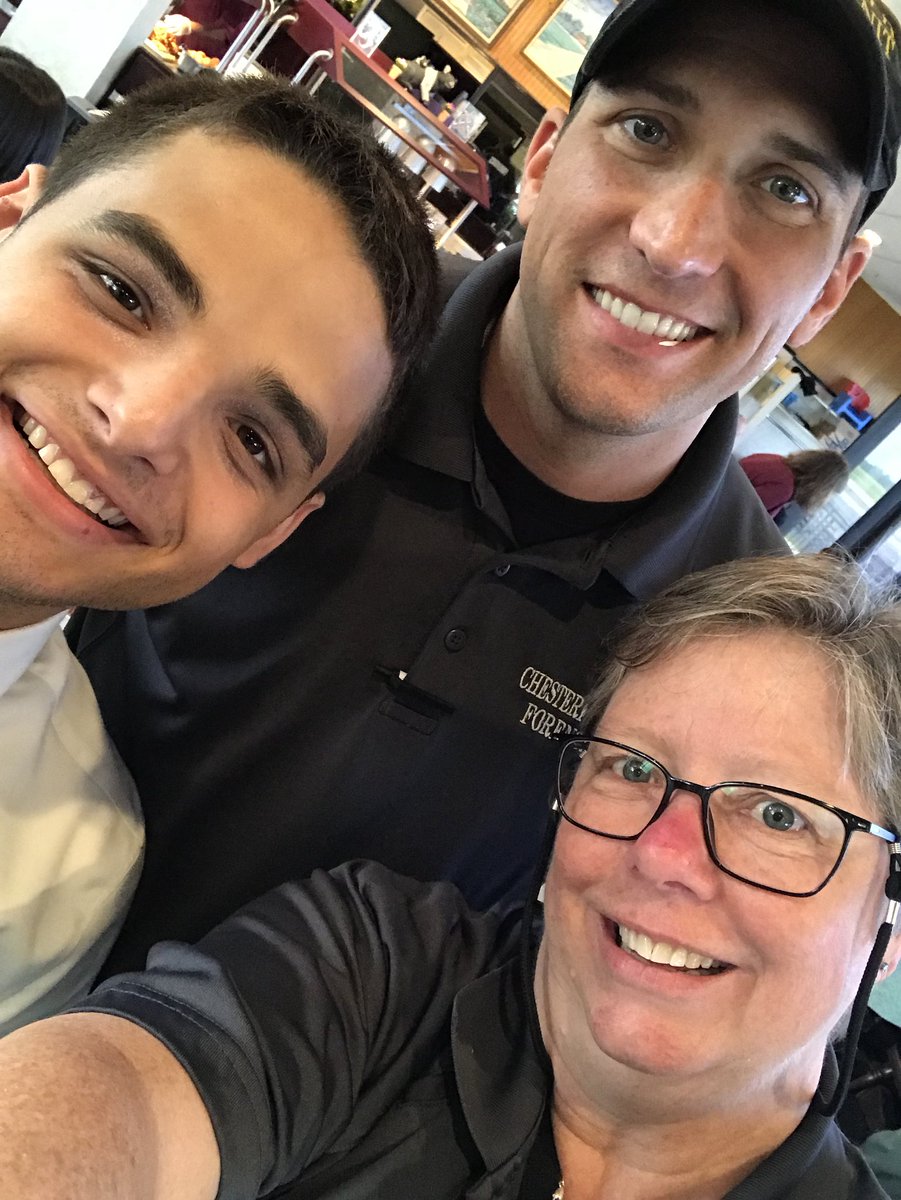 CsiMccartney's tweet photo. Ran into Intern Mike at lunch. If you’re looking for a great opportunity for a career in law enforcement, be like Mike and check out @CCPDVa We’re hiring! Apply at https://t.co/12j2OswmdL @CcpdRecruiting @CCPDACADEMY @ColJSKatz #therealcsi https://t.co/9n9slecmiw