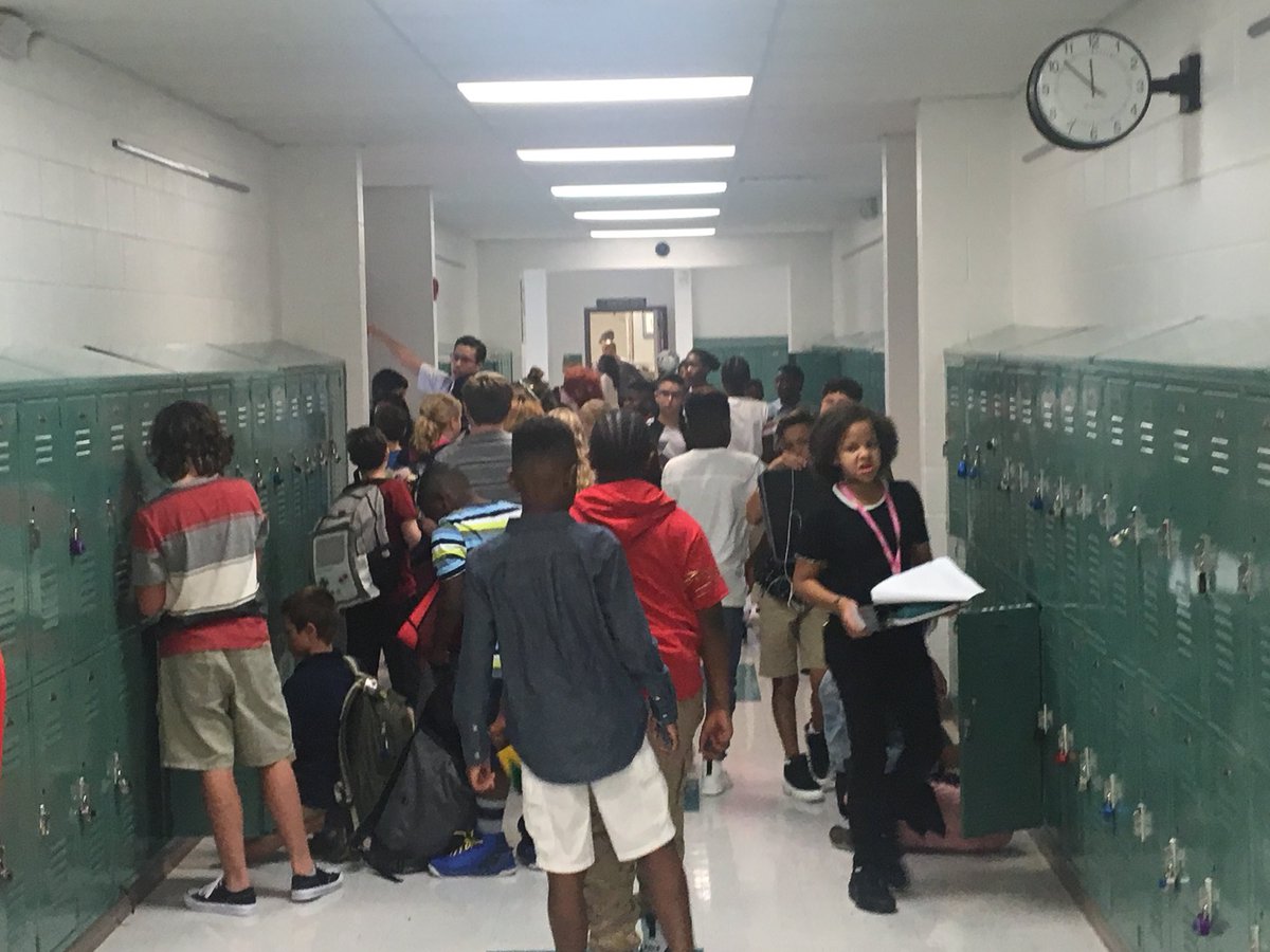 It’s been a busy day at <a href="/BR_STEM/">STEM Middle at BRJH</a>! And lunch was awesome!!! #firstdayoffirsts #reynproud