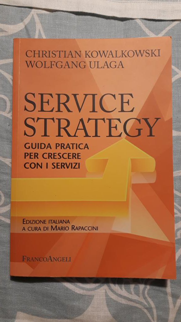 LiaGiu9's tweet image. #Servicestrategy book has just arrived, looking forward to read it!  #servitization